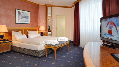 Geräumige Cornersuite im The Monarch Hotel