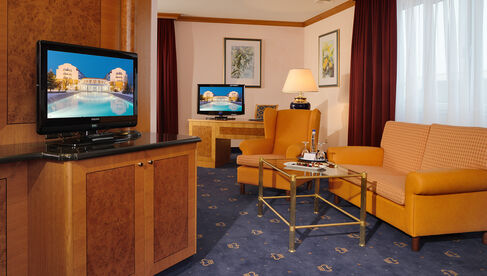The Monarch Hotel Cornersuite